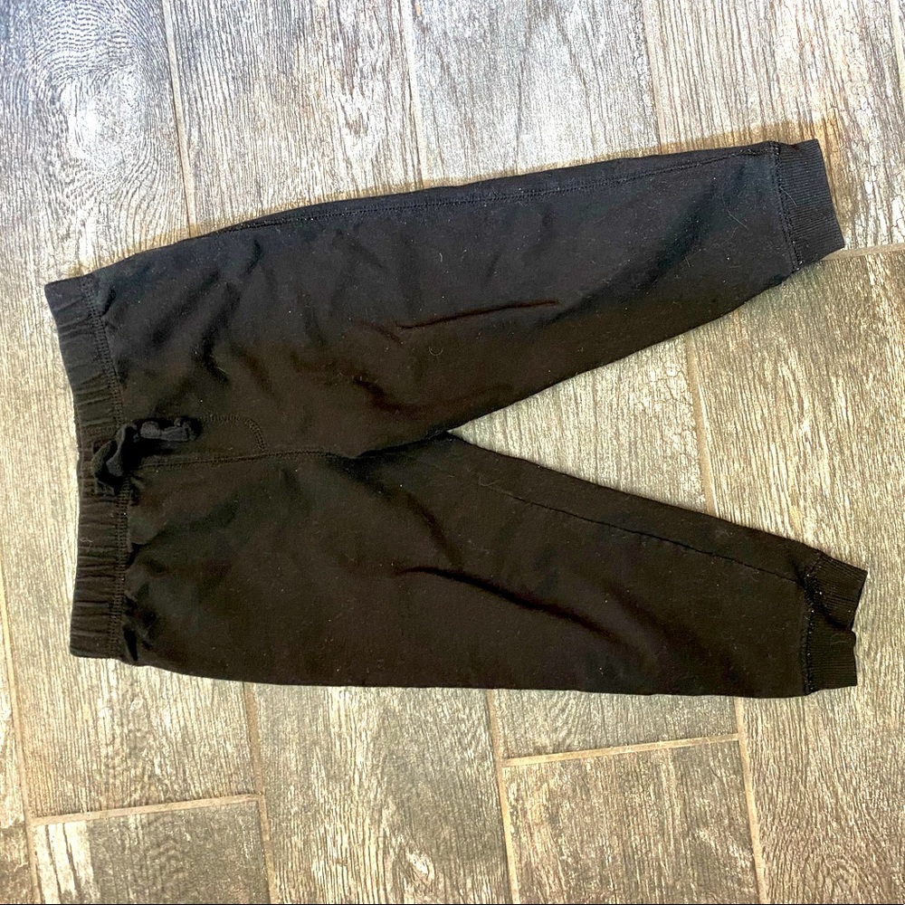 3T sweatpants